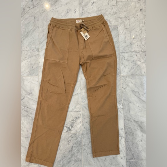 NWT Faherty Mens Pants Traveler Pant Size XL, color Sand - Picture 3 of 6